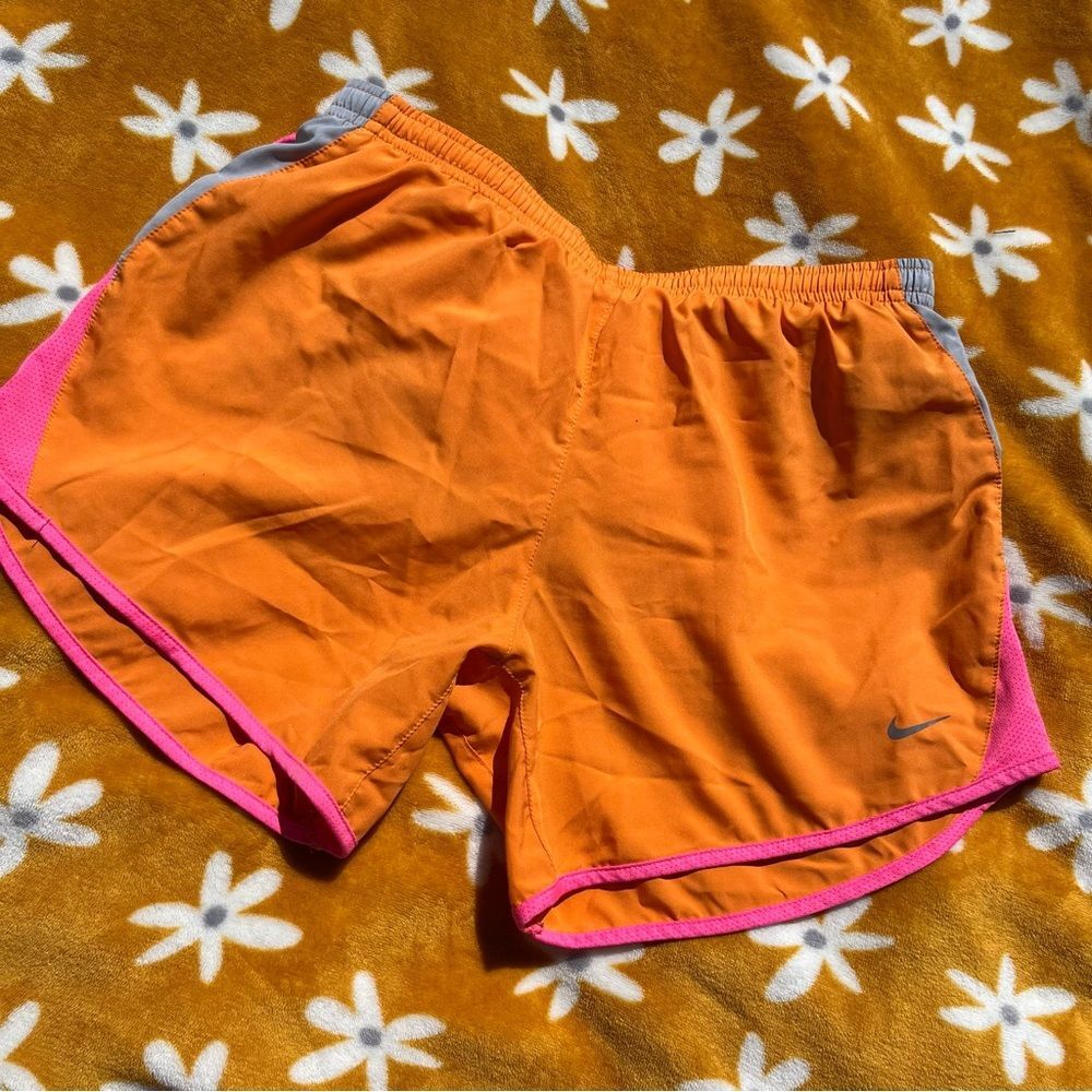 Girls' Nike Tempo Running Shorts Orange and Pink Athletic Shorts Size XL Elastic